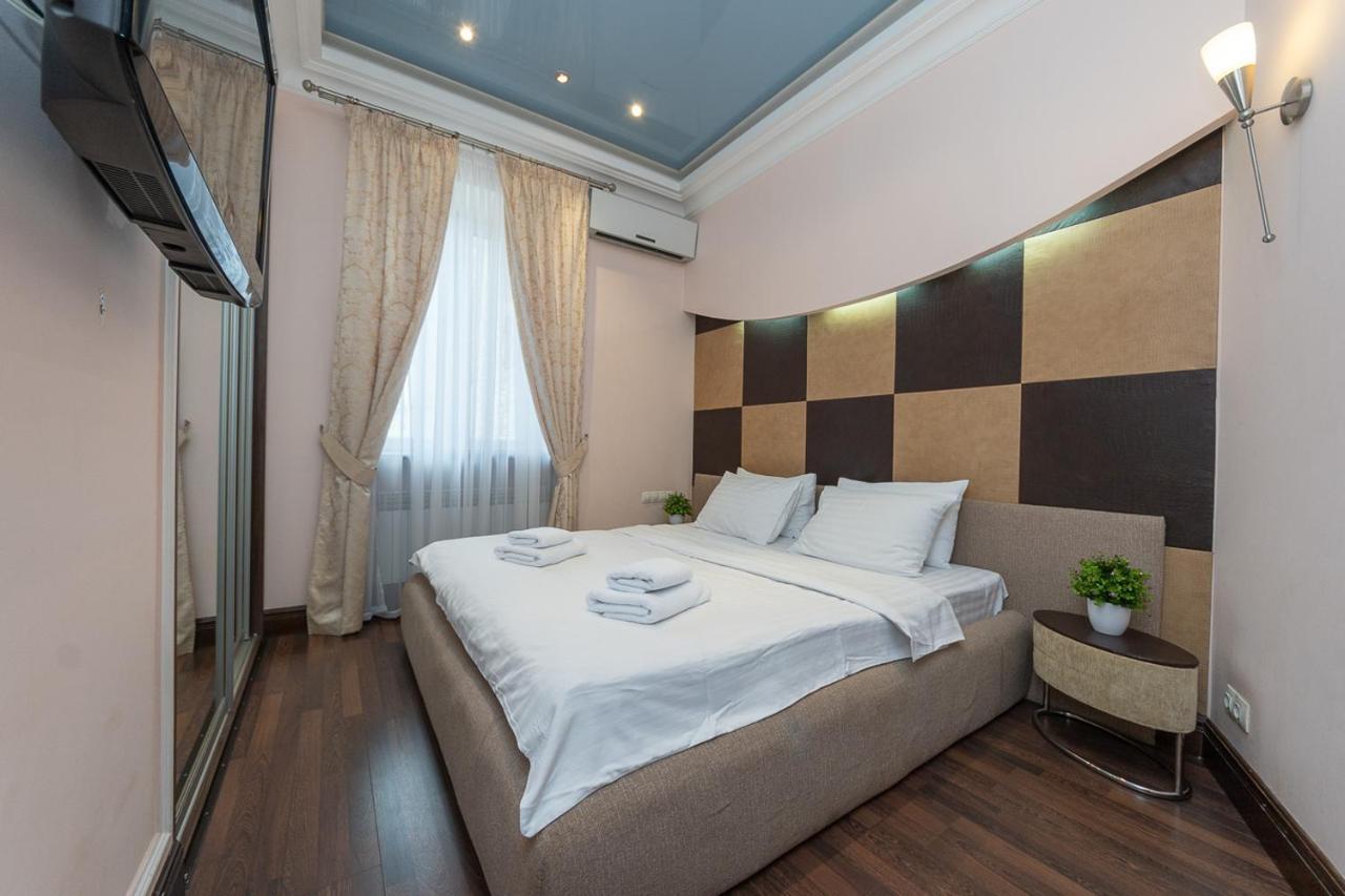 Daire Vip Apartment. Kreshatik, Maidan Nezavisimosti. Kiev